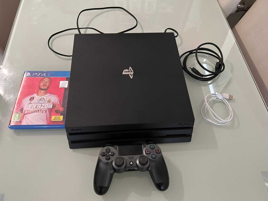 Consola SONY PlayStation 4 Pro, 1TB, Jet Black + joc FIFA20