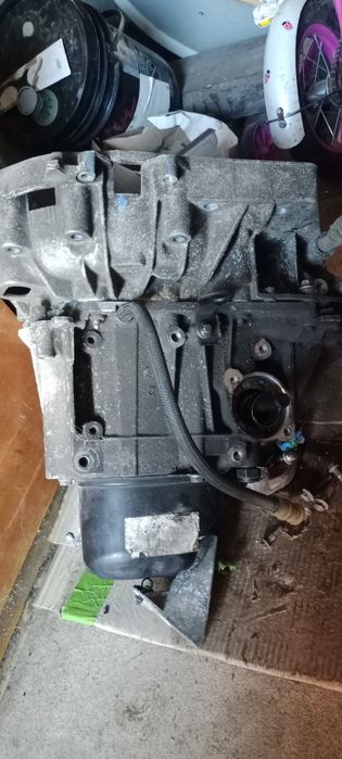 Продам КПП на Ларгус Рено jr5