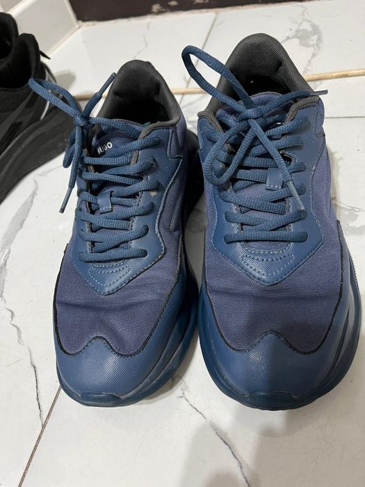 Кроссовки 20мыннан екеуы 40мын