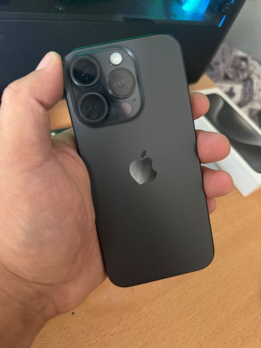 Iphone 15 pro  чёрный