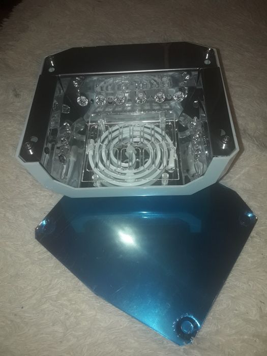 Лампа для маникюра