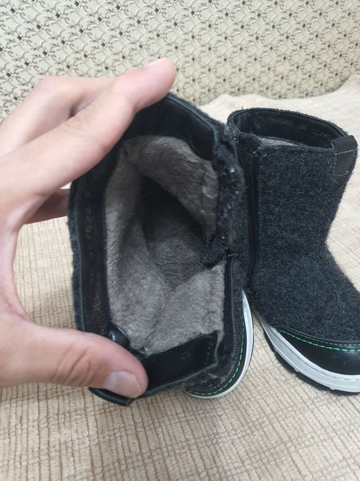 Продам зимние валенки