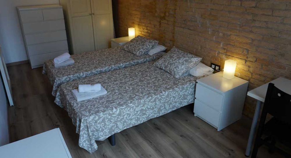 Дава се под наем Четиристаен апартамент в Пловдив, Тракия - 101 кв.м за 408 € - Снимка #3