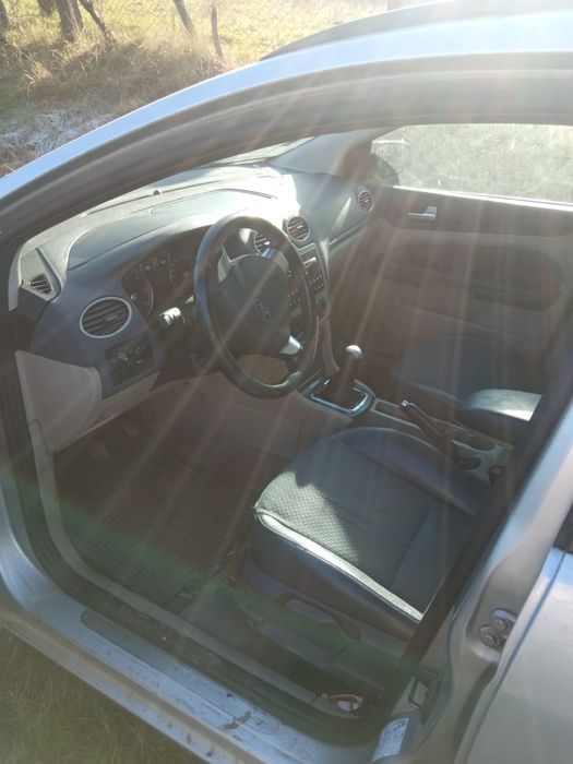 Vând Ford focus.