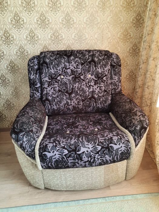 Продам диван и кресло