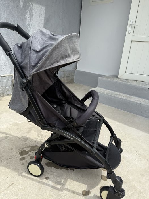 Продам прогулочную коляску