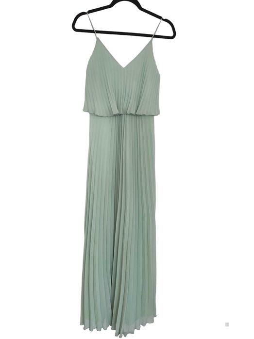 Дълга рокля, нова (размер S/36)