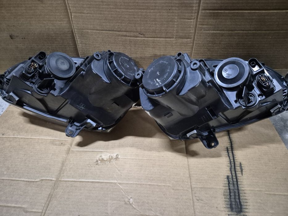 Set Faruri Originale VW Golf5/Jetta. Volan stinga.