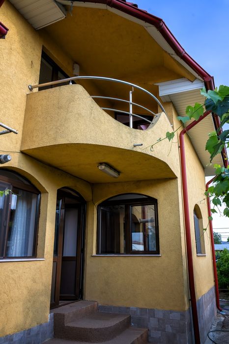 Casa de vânzare,  Cârcea