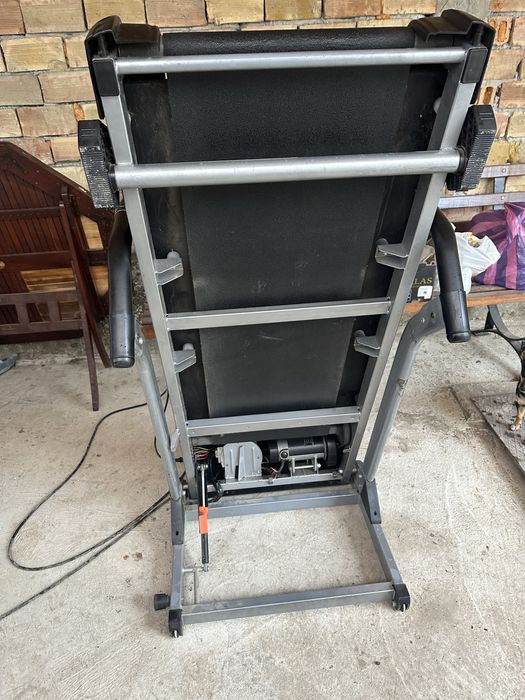 Продавам бягаша пътека