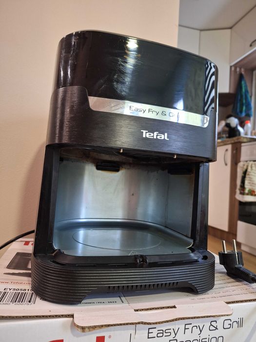 Продавам Tefal Easy Fry&Grill