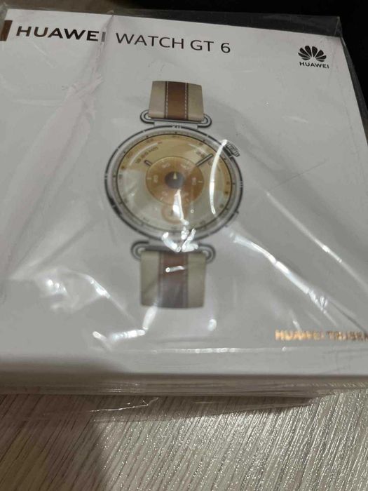 Смартчасовник HUAWEI