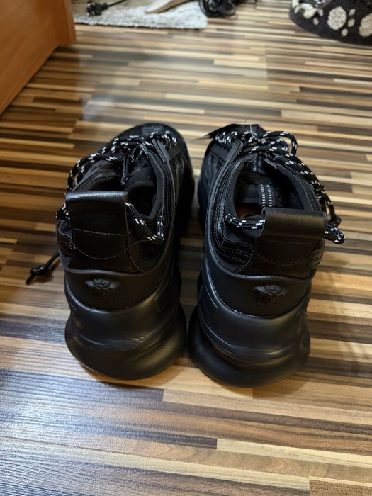 Versace Chain Reaction