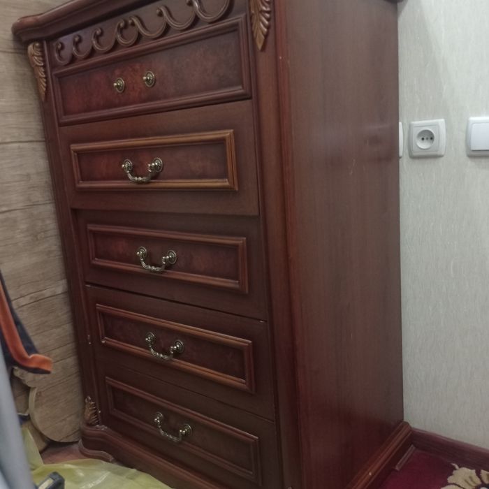 Стенка срочно сотилади 3.10 - 2.40