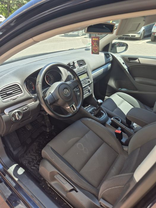 VOLKSWAGEN Golf 2011 — imagine 5