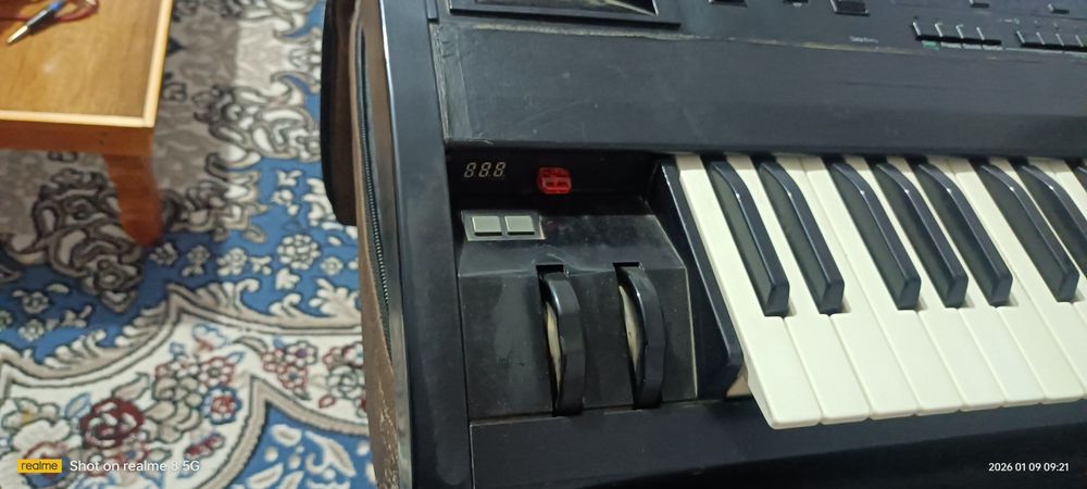 Ensonic ts 10 stoʻykasi chixoli kabeli fleshka si bor hamma narsasi bo