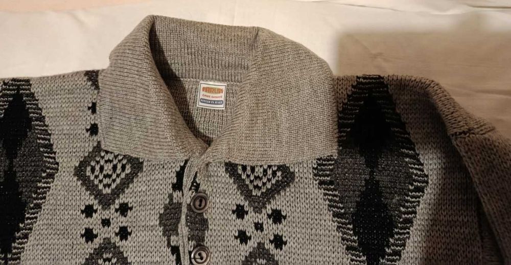 Пуловери детски плетени за момче нови