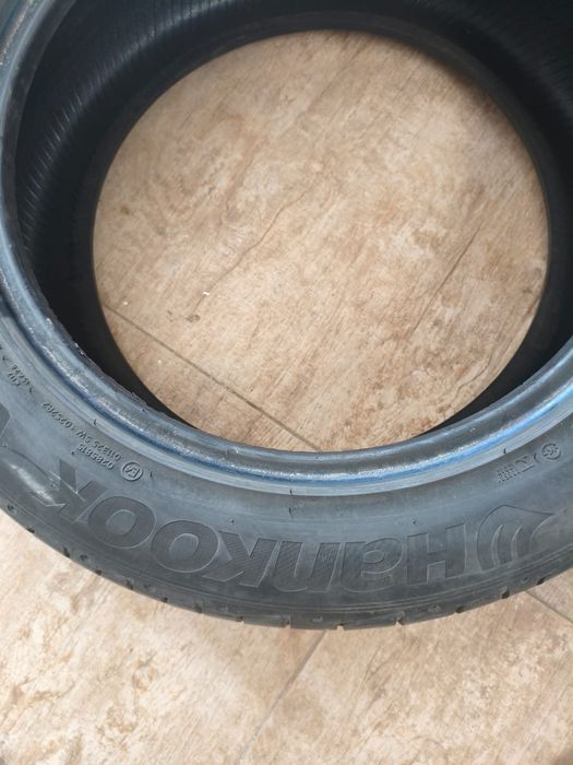 Продам комплект летних шин.