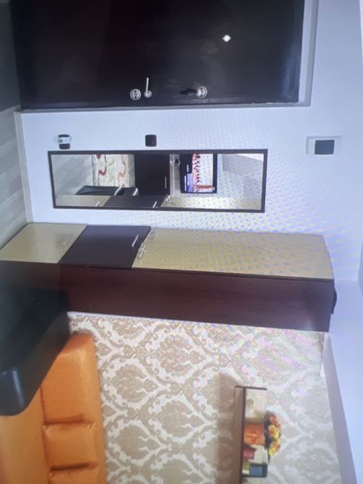 De inchiriat,apartament 3 camere!