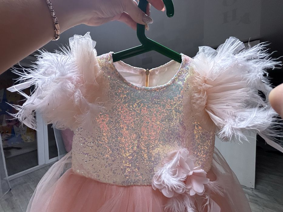 Продам платье на девочку