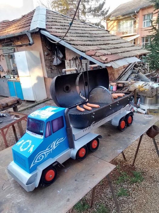 Барбекю на дървени въглища