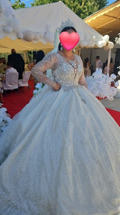 Vând rochie de mireasa stil printesa