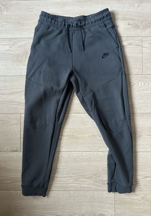 Nike Air Tech Fleece артикули