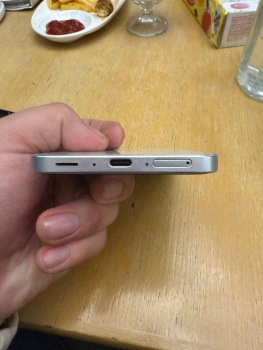 Samsung A36 продам в новом состояний,