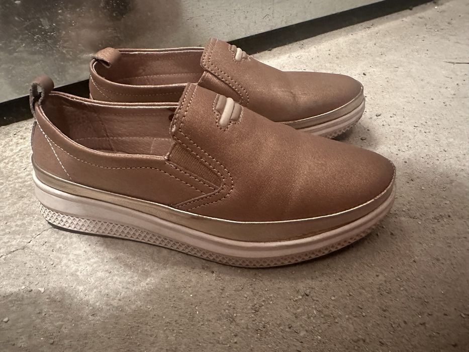 Детски обувки за поводи