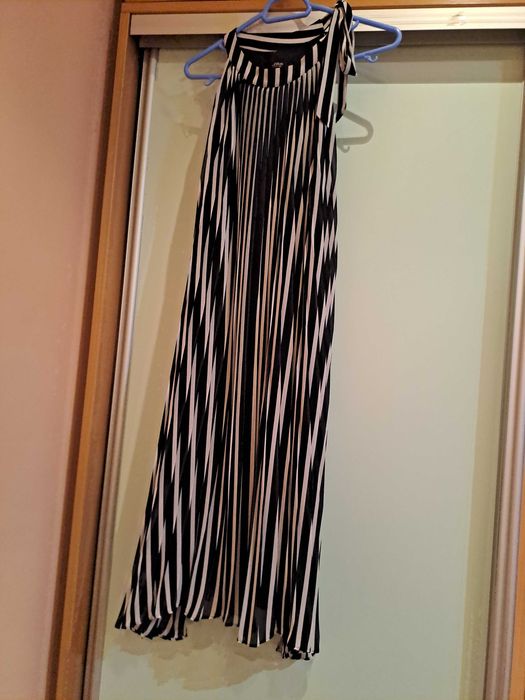 Стилна рокля s.Oliver