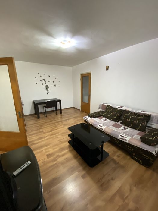 Inchiriez apartament sector 6 Crangasi(peste drum de Piata Crangasi)