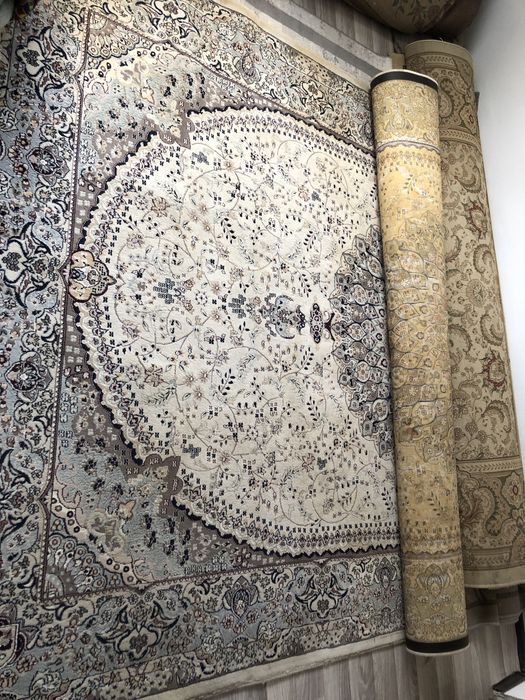 Ковёр серый шелковый б/у Алматы
