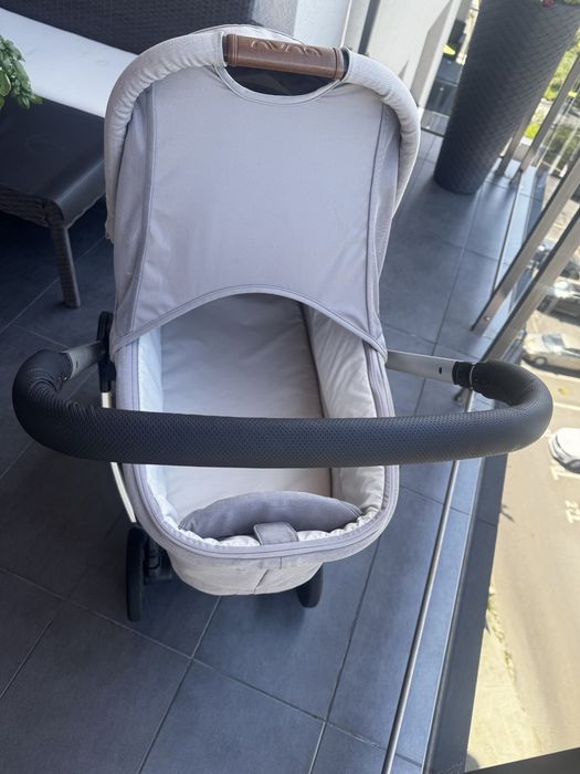Nuna Triv + Landou + Scoică ARRA Next + Bază Isofix Next + Accesorii – Sistem complet 3 în 1