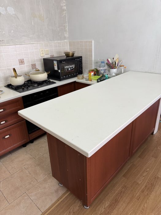 продам кухонную гарнитуру