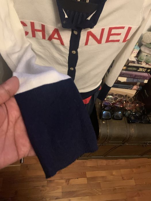 Cardigan model Chanel