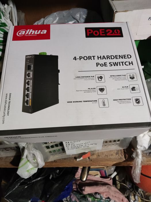 PoE-коммутатор (PoE Switch) Dahua на 4 порта видионаблюдение