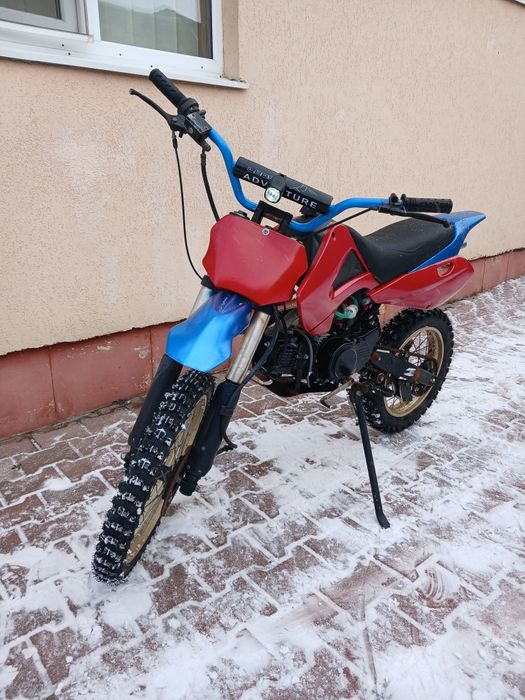 Cross 125cc în 4 timpi