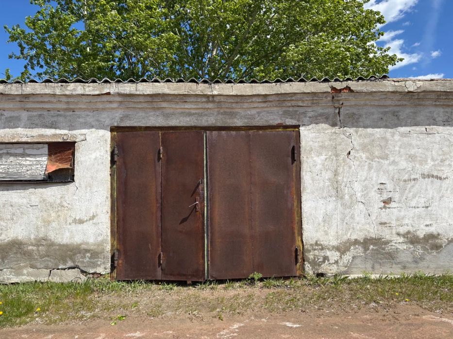 Продам гараж в Каменном Карьере