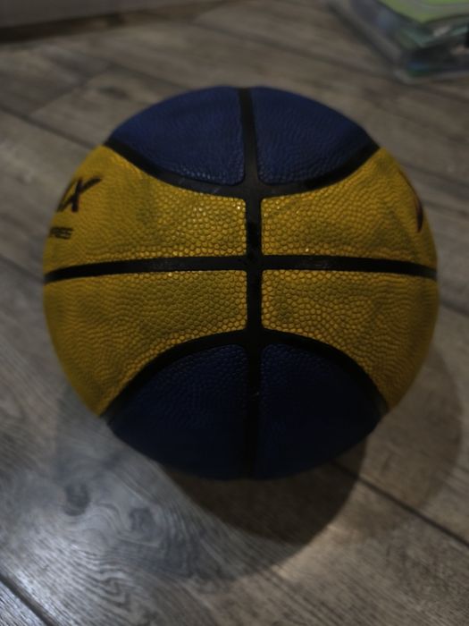 Баскетбольный мяч