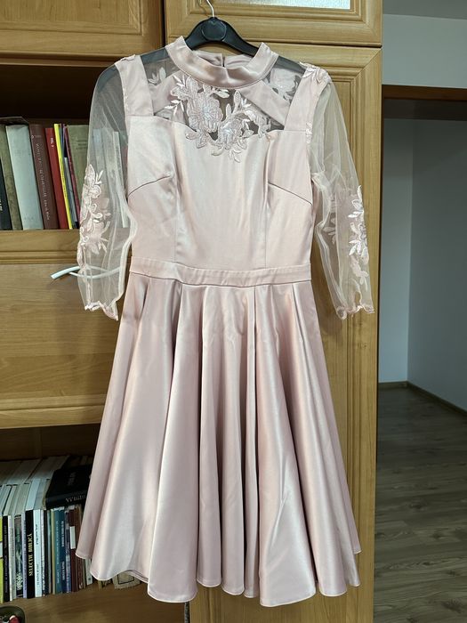 Vand rochie de ocazie