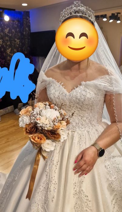 Булчинска  рокля