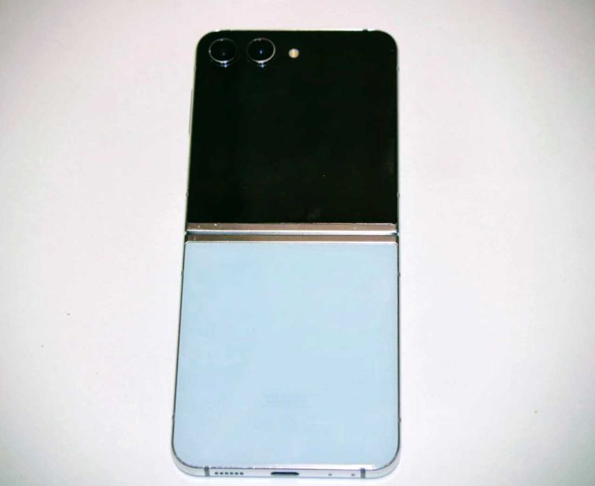 Samsung Galaxy Z Flip5, 5G, 256 GB, 8GB RAM DUAL SIM, Mint