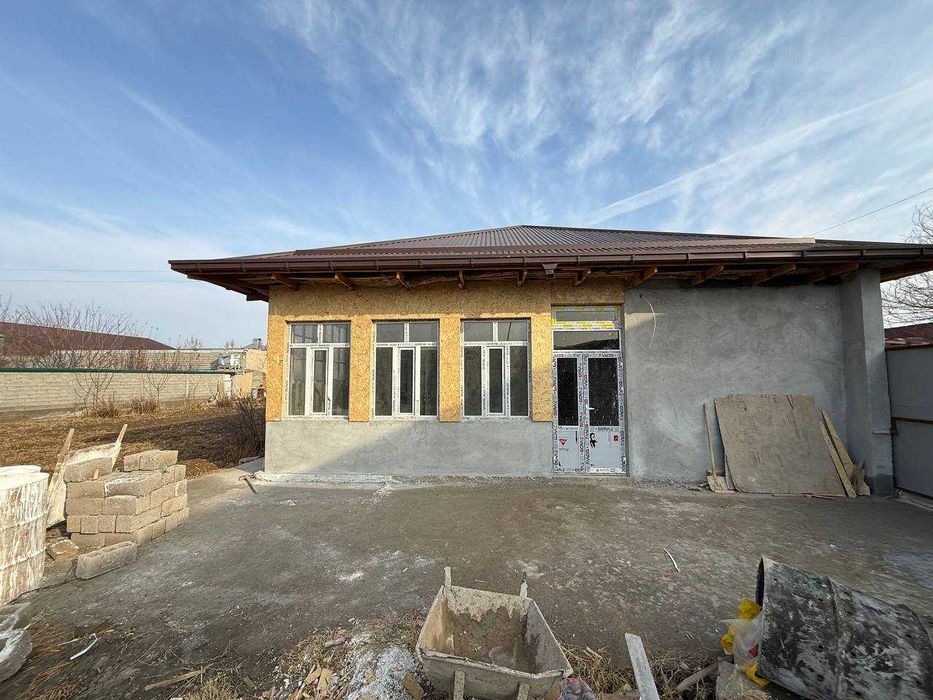 Продаются две дачи.  (площадь 17 соток).  107 000 $. (Возможен торг).