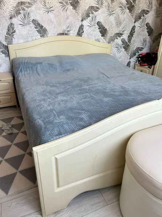 Продам спальни гарнитур