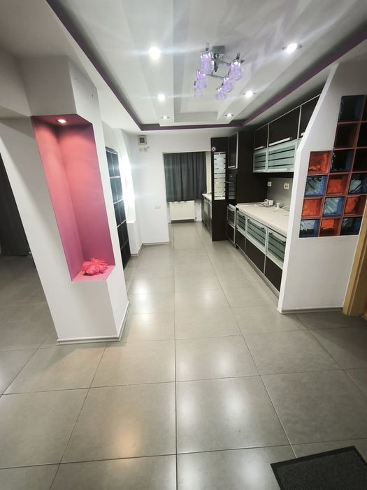 Închiriez apartament 3 camere I.C.Frimu, str. Nae Leonard, decomandat, parter înalt