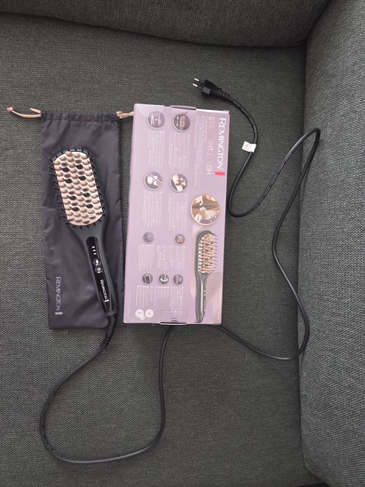 Perie pt indreptat parul Remington straight brush
