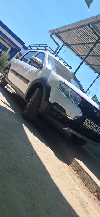 Lada largus  croos 2022