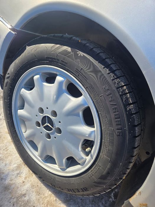 Продам запчасти на Мерседес