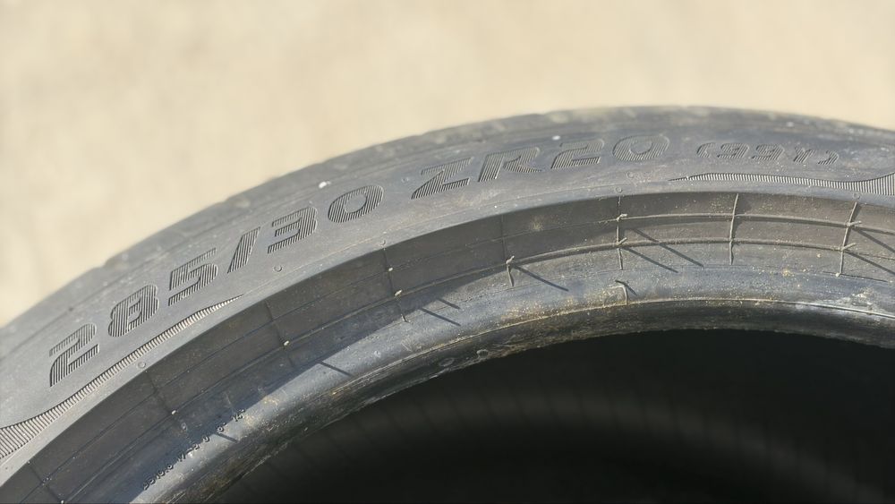 Set 4 anvelope Pirelli BMW M4 Competition cu steluta 285 / 275