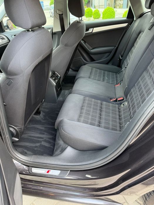 Audi a4 sline 2,0 d 177 cp